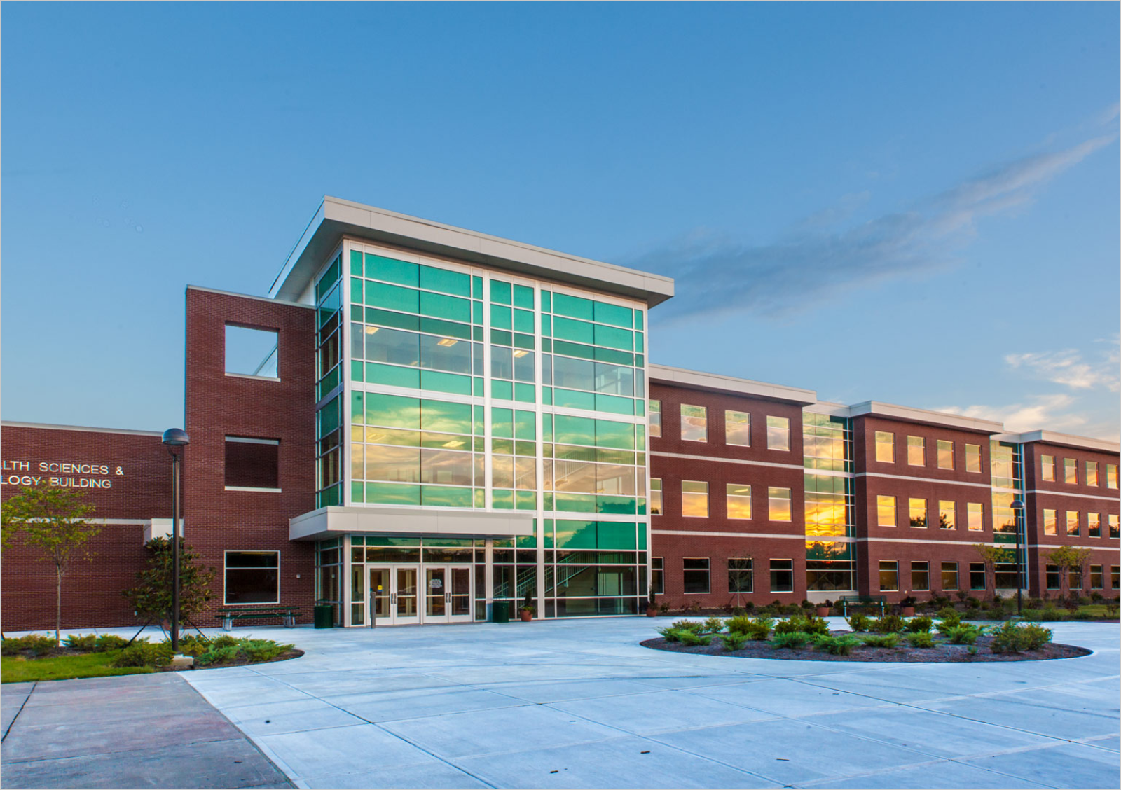 Golf Health Sciences & Technology Building, Roane  State Community College